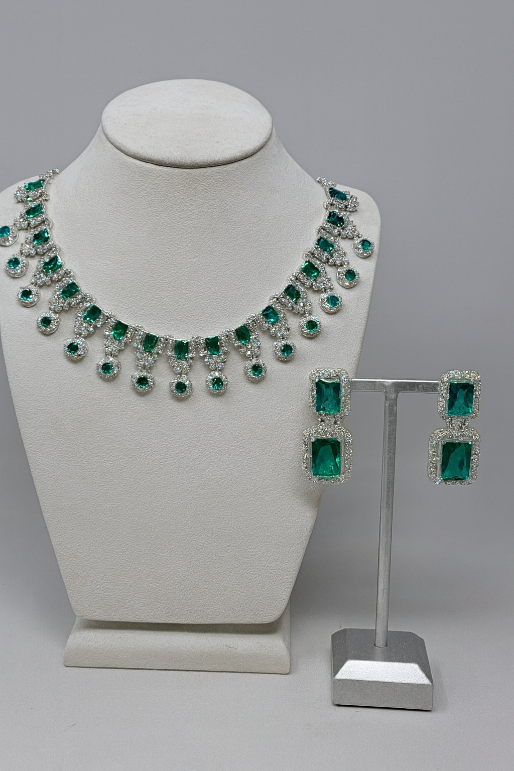 Emerald Green Stone Necklace & Earrings