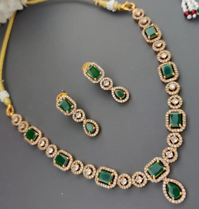 Green stone necklace set