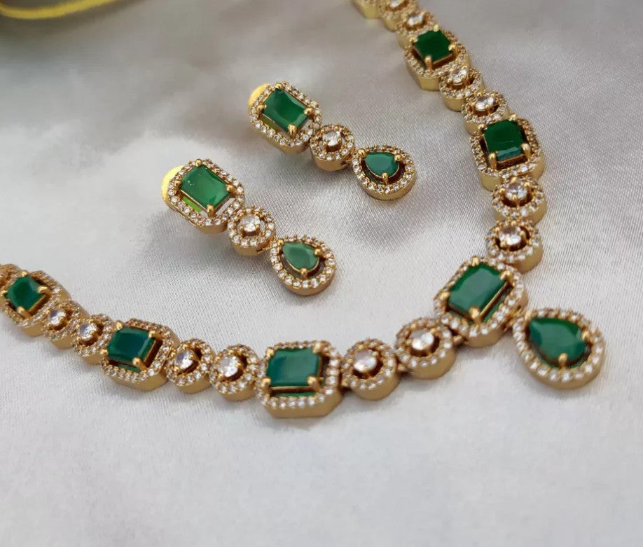 Green stone necklace set